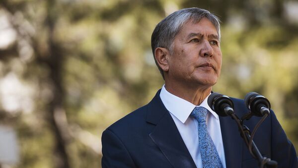 Президент Киргизии Алмазбек Атамбаев - Sputnik Узбекистан
