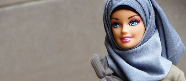 Кукла Барби в хиджабе Кукла Барби в хиджабе - Sputnik Узбекистан