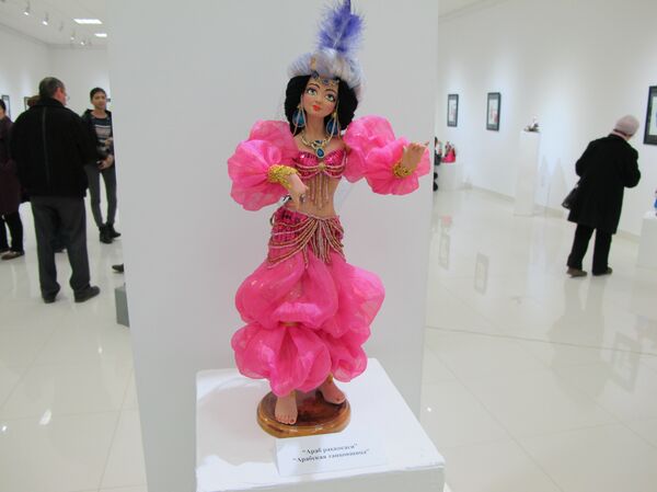 Интерьерная узбекская кукла Интерьерная узбекская кукла - Sputnik Узбекистан