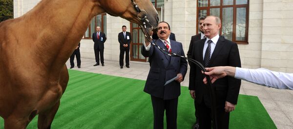 Россия президенти Владимир Путиннинг Баҳрайн қироли Ҳамад бин Исо ал-Халифа билан учрашуви. Россия президенти Владимир Путиннинг Баҳрайн қироли Ҳамад бин Исо ал-Халифа билан учрашуви. - Sputnik Ўзбекистон