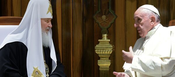 Встреча патриарха Московского и всея Руси Кирилла с папой Римским Франциском Встреча патриарха Московского и всея Руси Кирилла с папой Римским Франциском - Sputnik Узбекистан
