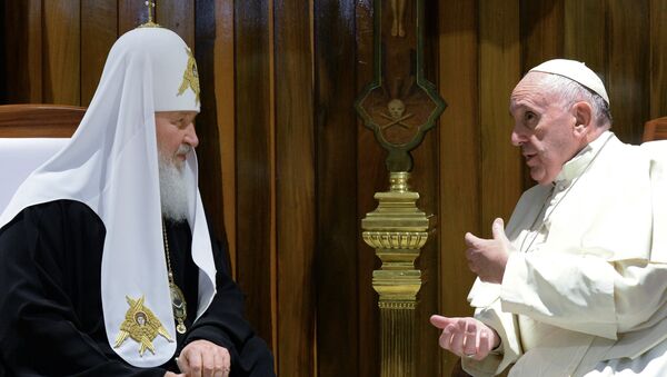 Встреча патриарха Московского и всея Руси Кирилла с папой Римским Франциском - Sputnik Узбекистан