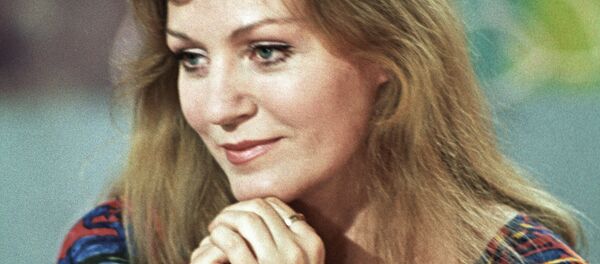 Анна Герман машҳур совет ашулачиси Анна Герман машҳур совет ашулачиси - Sputnik Ўзбекистон