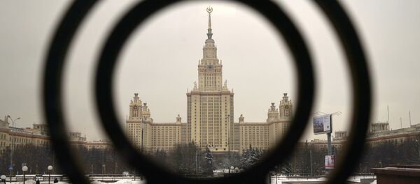 Главное здание Московского государственного университета имени М.В. Ломоносова Главное здание Московского государственного университета имени М.В. Ломоносова - Sputnik Узбекистан
