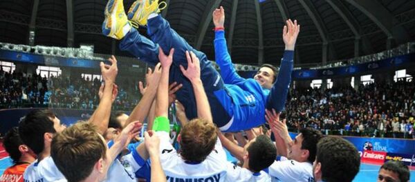 Сборная Узбекистана после победы над Ираком на ЧА по футзалу Сборная Узбекистана после победы над Ираком на ЧА по футзалу - Sputnik Узбекистан