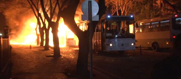 Заминированный автомобиль взорвался в центре Анкары. Кадры с места ЧП Заминированный автомобиль взорвался в центре Анкары. Кадры с места ЧП - Sputnik Узбекистан