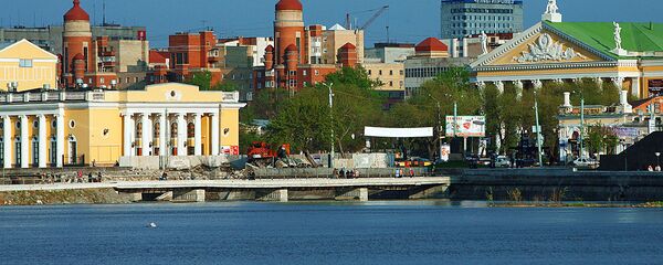 Миасс дарёси қирғоғи, Челябинск шаҳри Миасс дарёси қирғоғи, Челябинск шаҳри - Sputnik Ўзбекистон