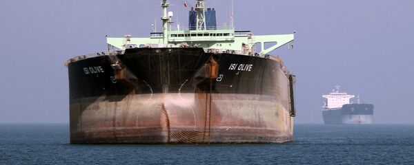 Neftanoy tanker v more - Sputnik O‘zbekiston