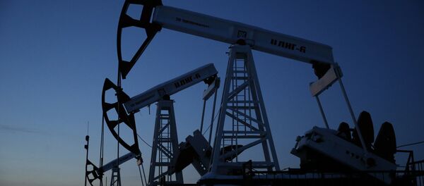 Добыча нефти - Sputnik Узбекистан