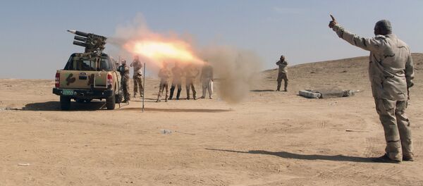 Иракские войска обстреливают позиции ИГ Иракские войска обстреливают позиции ИГ - Sputnik Узбекистан
