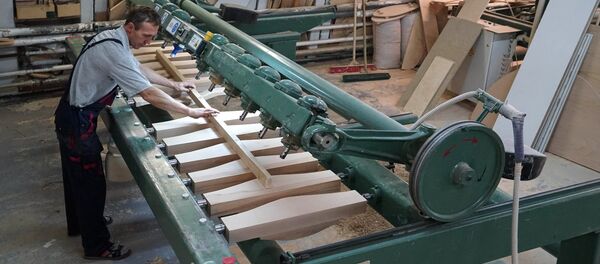 Производство мебели на фабрике Производство мебели на фабрике - Sputnik Узбекистан