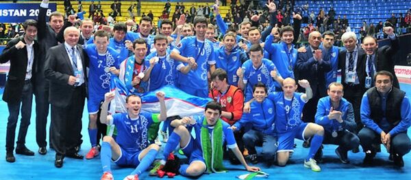 Сборная Узбекистана по футзалу завоевала серебро ЧА в Ташкенте - Sputnik Узбекистан