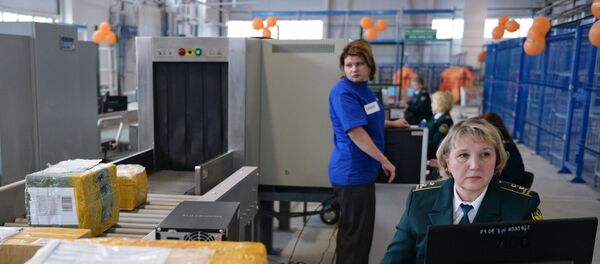 Обработка почтовых посылок Обработка почтовых посылок - Sputnik Узбекистан
