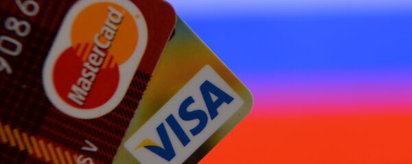 Банковские карты международных платежных систем VISA и MasterCard - Sputnik Ўзбекистон
