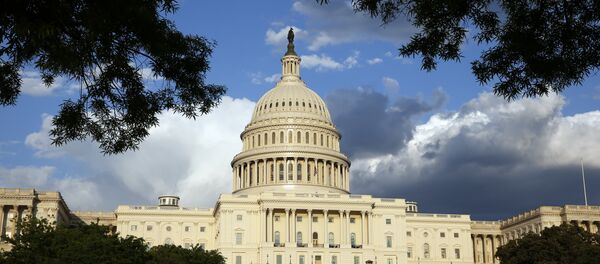Здание Капитолия в Вашингтоне Здание Капитолия в Вашингтоне - Sputnik Ўзбекистон