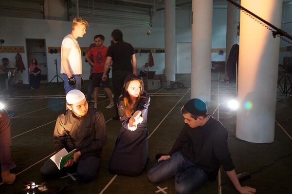 На съемках фильма Темная сторона разума На съемках фильма Темная сторона разума - Sputnik Узбекистан