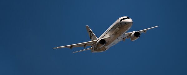 Самолёт - Sputnik Ўзбекистон