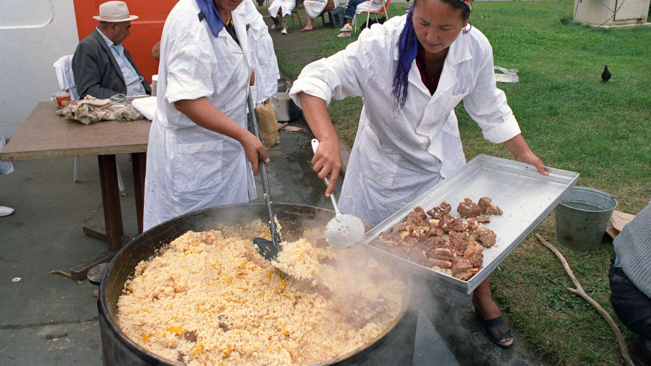 тадбиркорлик фаолиятини. малый бизнес в узбекистане. малый бизнес в узбекистане. узбекский бизнес. "ҳар бир оила-тадбиркор".