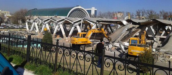 Toshkentning Oloy bozorida qayta qurish boshlandi Toshkentning Oloy bozorida qayta qurish boshlandi - Sputnik O‘zbekiston