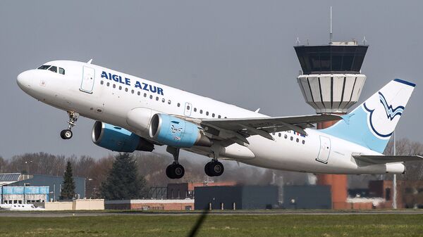 Airbus A318 компании AZUR air - Sputnik Узбекистан