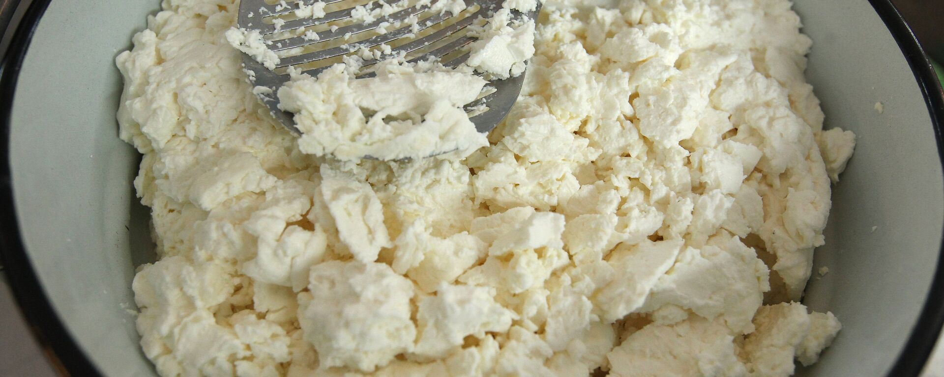 Продажа творога - Sputnik Узбекистан, 1920, 05.10.2025