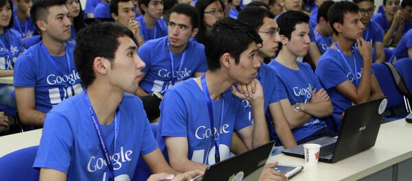 Тошкентдаги Инха университети талабалари - Sputnik Ўзбекистон