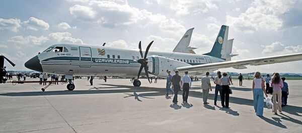 Пассажирский самолёт ИЛ-114-100 Пассажирский самолёт ИЛ-114-100 - Sputnik Узбекистан
