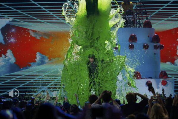 Музыкант Блейк Шелтон на Kids Choice Awards 2016 - Sputnik Узбекистан