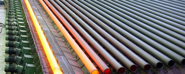 На участке трубопрокатного цеха На участке трубопрокатного цеха - Sputnik Узбекистан