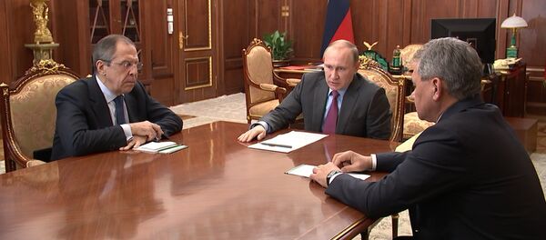 Владимир Путин поручил начать вывод войск РФ из Сирии Владимир Путин поручил начать вывод войск РФ из Сирии - Sputnik Узбекистан