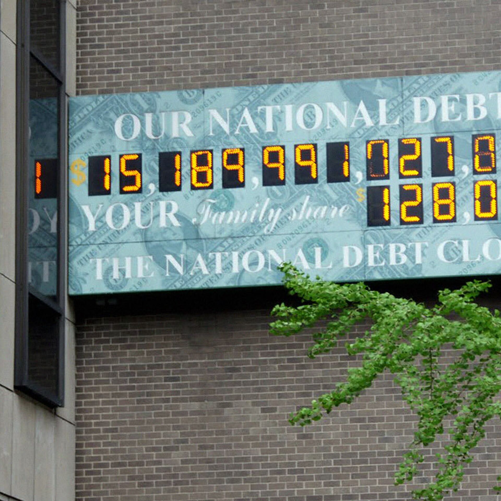 Счетчик долгов в реальном времени. Счётчик национального долга США. Табло госдолга США. Табло национального долга США. Табло с долгом США.
