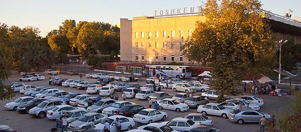 Автомобильная стоянка - Sputnik Узбекистан