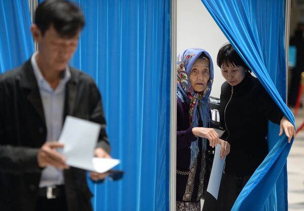 Внеочередные президентские выборы в Республике Казахстан - Sputnik Узбекистан