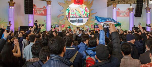 Зрители с восторгом встречают танцевальную группу из Узбекистана - Sputnik Ўзбекистон