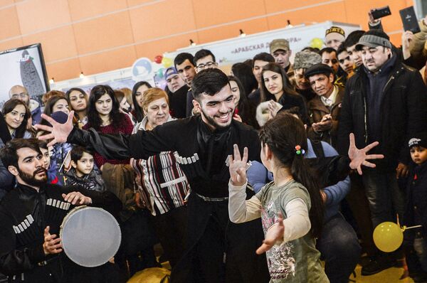 Московский общегородской праздник Навруз - Sputnik Узбекистан