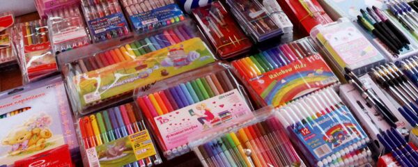 Подготовка школьников к новому учебному году во Владивостоке Подготовка школьников к новому учебному году во Владивостоке - Sputnik Узбекистан