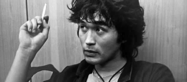 Лидер рок-группы Кино Виктор Цой. Лидер рок-группы Кино Виктор Цой. - Sputnik Узбекистан