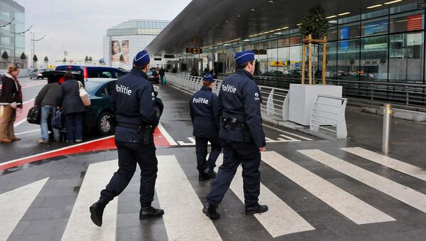 Politsiyachilar Brussel aeroportida - Sputnik O‘zbekiston