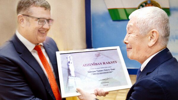 Валерий Тян награжден за вклад в укрепление отношений между двумя странами - Sputnik Узбекистан