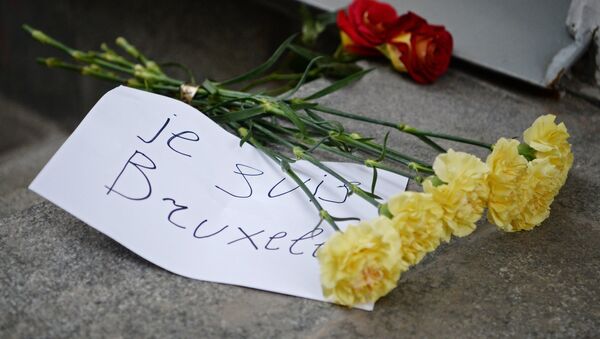 Акция в память о погибших при взрывах в Брюсселе у посольства Бельгии в Москве - Sputnik Узбекистан