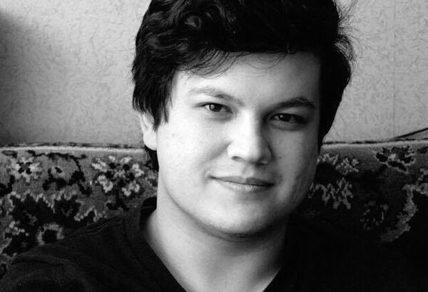 Азиз Шохакимов — узбекский дирижер Азиз Шохакимов — узбекский дирижер - Sputnik Узбекистан