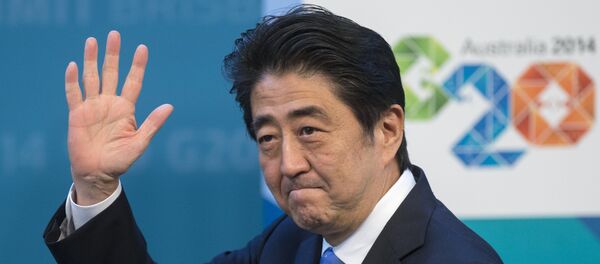 Премьер-министр Японии Синдзо Абэ Премьер-министр Японии Синдзо Абэ - Sputnik Узбекистан