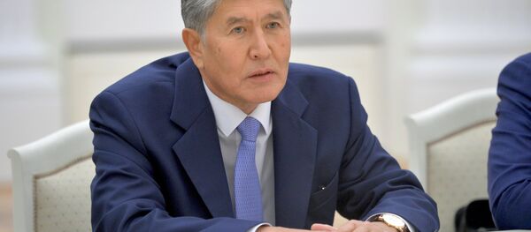 Президент Киргизской Республики Алмазбек Атамбаев Президент Киргизской Республики Алмазбек Атамбаев - Sputnik Ўзбекистон