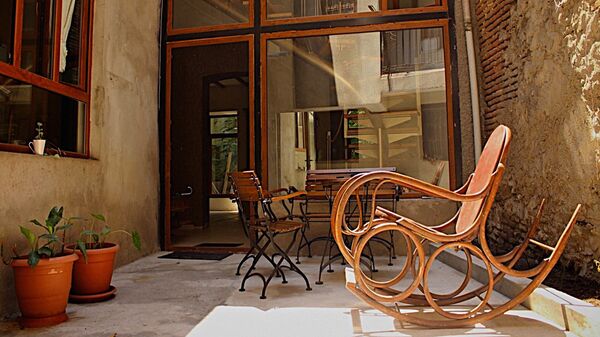 Один из тбилисских хостелов Один из тбилисских хостелов - Sputnik Узбекистан