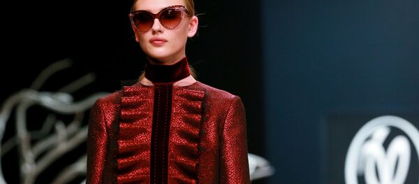 Неделя моды в Москве Сделано в России Неделя моды в Москве Сделано в России - Sputnik Узбекистан