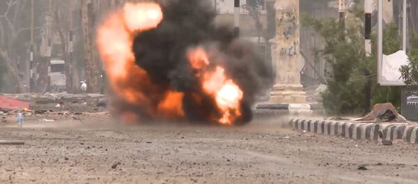 Сирийские саперы взорвали оставленную боевиками ИГ мину на улице Пальмиры Сирийские саперы взорвали оставленную боевиками ИГ мину на улице Пальмиры - Sputnik Узбекистан