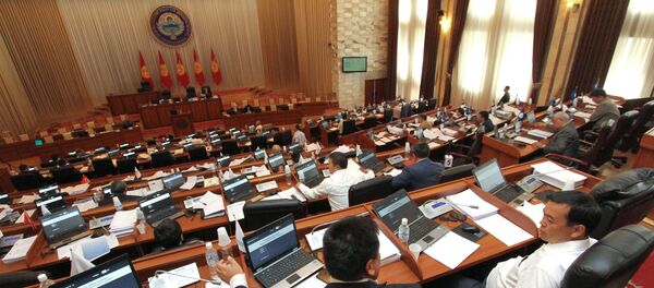 Депутаты парламента Кыргызстана - Sputnik Узбекистан