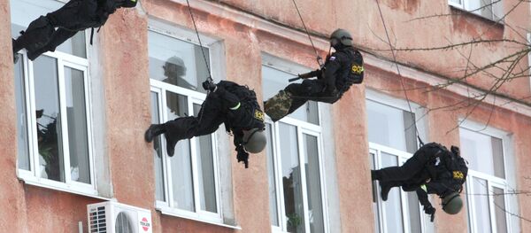 FXXning terrorchilikka qarshi o‘quv-mashg‘ulotlari FXXning terrorchilikka qarshi o‘quv-mashg‘ulotlari - Sputnik O‘zbekiston