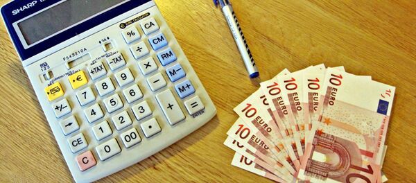 Калькулятор и евро Калькулятор и евро - Sputnik Ўзбекистон