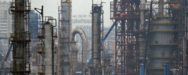 Нефтеперерабатывающее предприятие Нефтеперерабатывающее предприятие - Sputnik Ўзбекистон